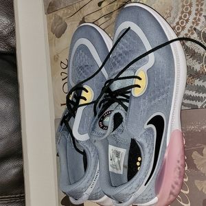 Nike Running Sneakers Joyride